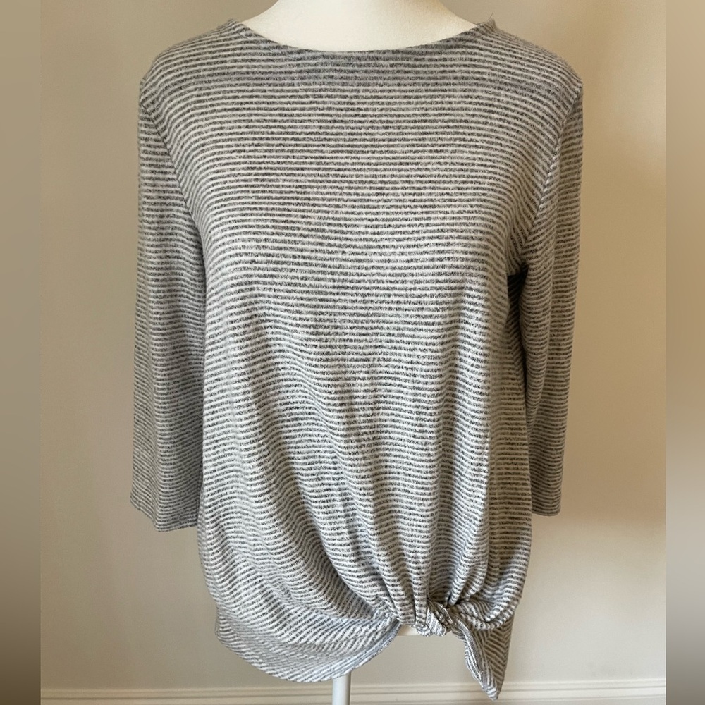 Gibson Gray and White Striped Knot Top - Size S